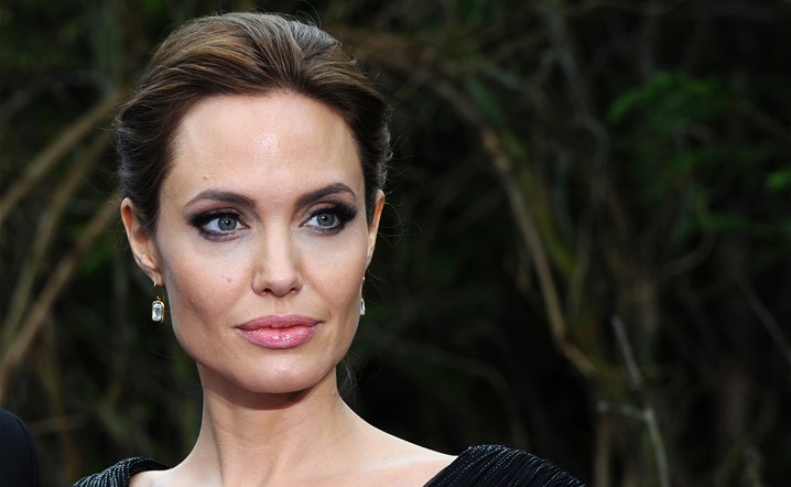 Angelina Jolie makes surprise donation to kids' charity lemonade stand